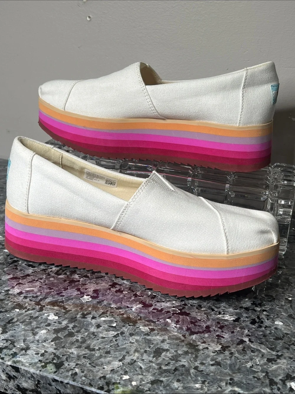 TOMS Sz 8.5 Alpargata Platform Espadrilles Rainbow Rubber 2” Platform Sole